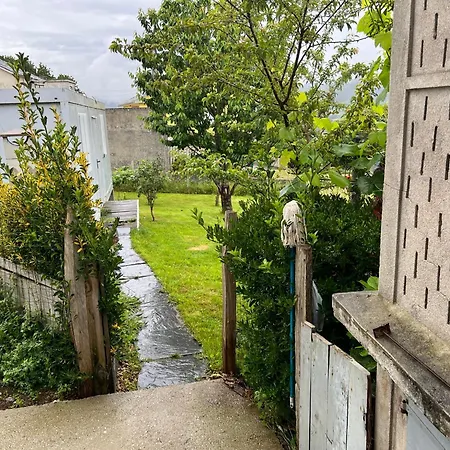 De Pascualin Con Jardin Privado En Ortigueira アパート ア・コルーニャ