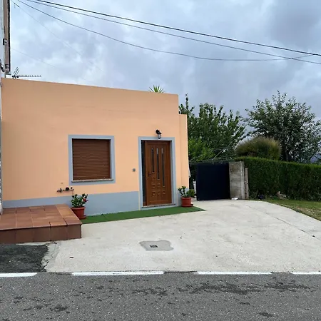 De Pascualin Con Jardin Privado En Ortigueira