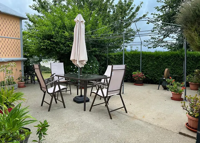 De Pascualin Con Jardin Privado En Ortigueira *